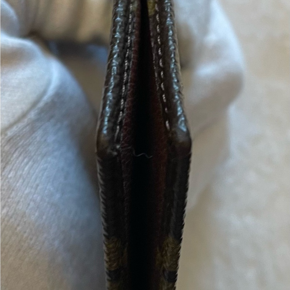 Louis Vuitton Authentic Vintage Brown Monogram Design Wallet - Picture 10 of 15